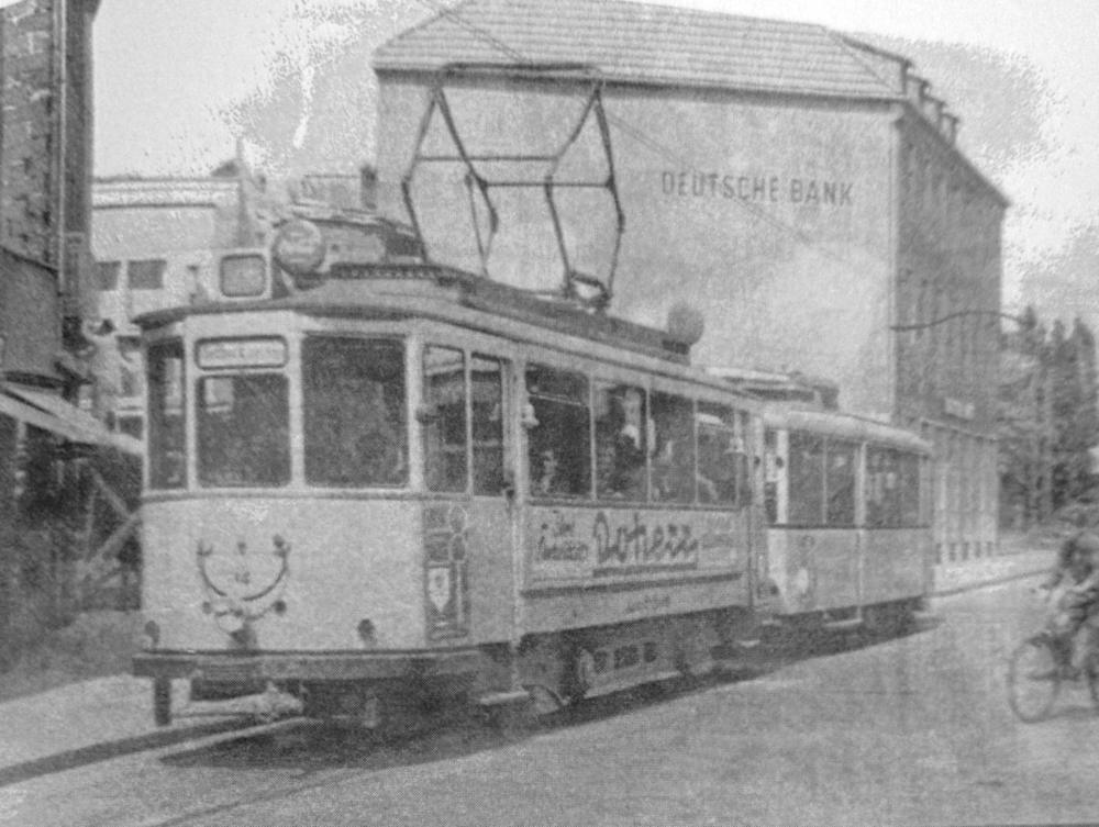 El tranvía eléctrico en la Herzogstraße de Kleve